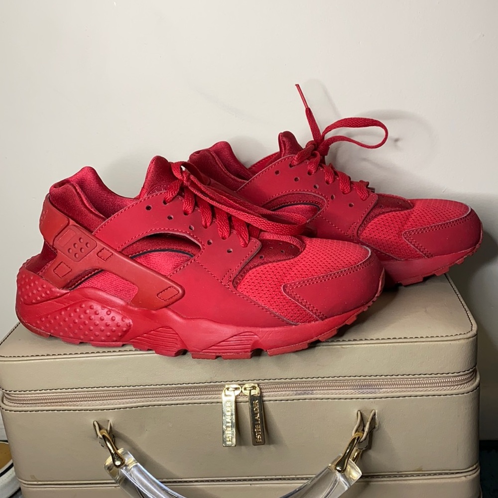 Nike Huarache Triple Red